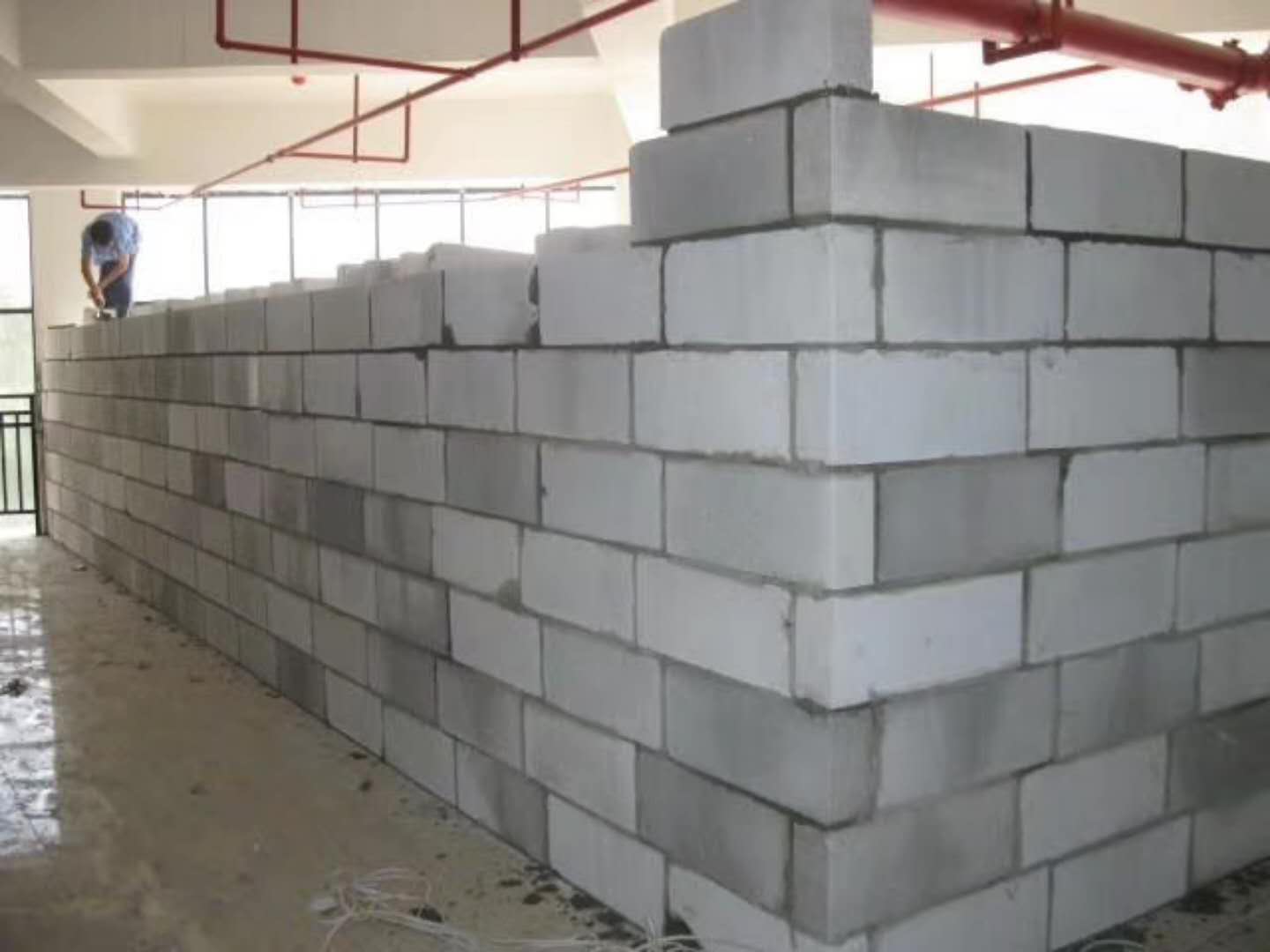 荣元蒸压加气混凝土砌块承重墙静力和抗震性能的研究